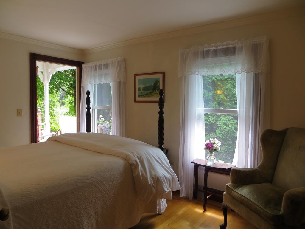 Atlantic Ark Inn Boothbay Harbor Room photo